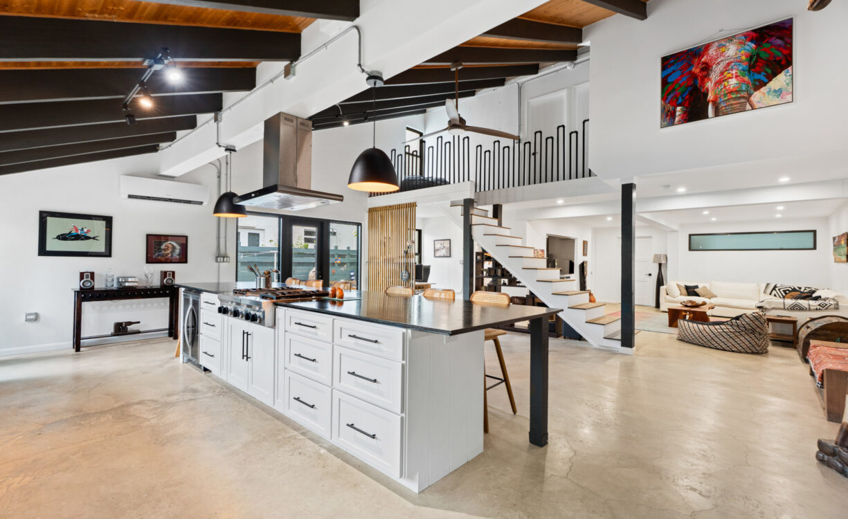 PURA VIDA, SOUTH SOUND HOME