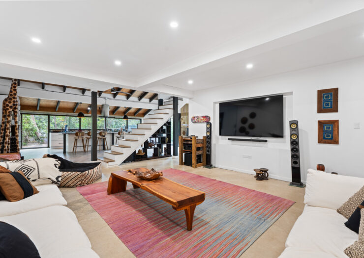 PURA VIDA, SOUTH SOUND HOME