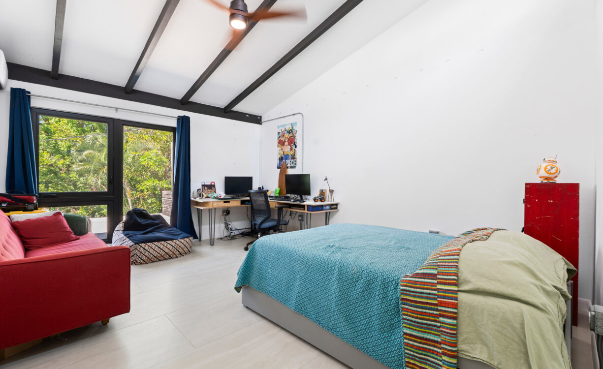 PURA VIDA, SOUTH SOUND HOME