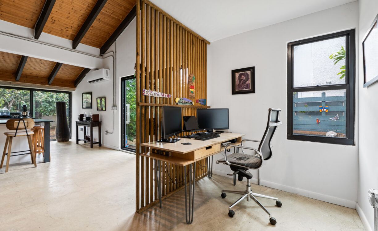 PURA VIDA, SOUTH SOUND HOME